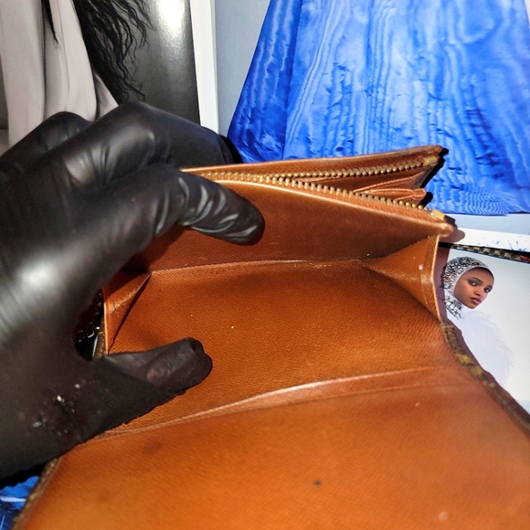 Authentic LOUIS VUITTON Monogram Porte Monnaie Tresor Chain Authentic - Picture 15 of 16